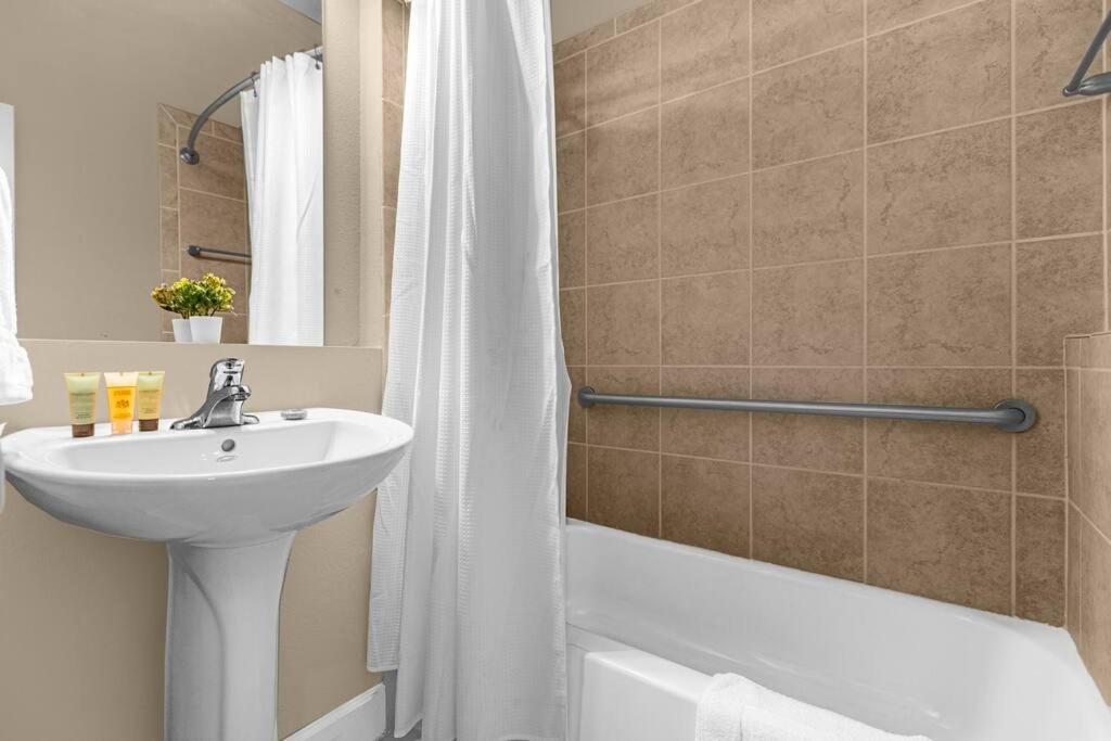 Vibrant 4Br Family Townhome 1 Mile From Disney World And Disney Springs 올랜도 외부 사진