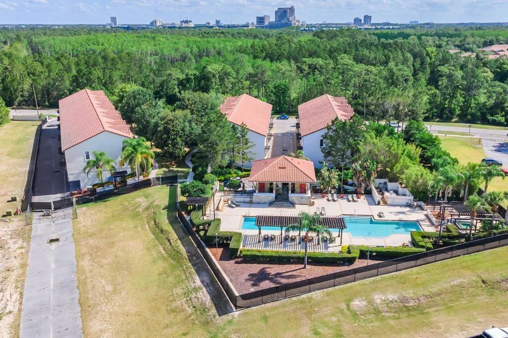 Vibrant 4Br Family Townhome 1 Mile From Disney World And Disney Springs 올랜도 외부 사진